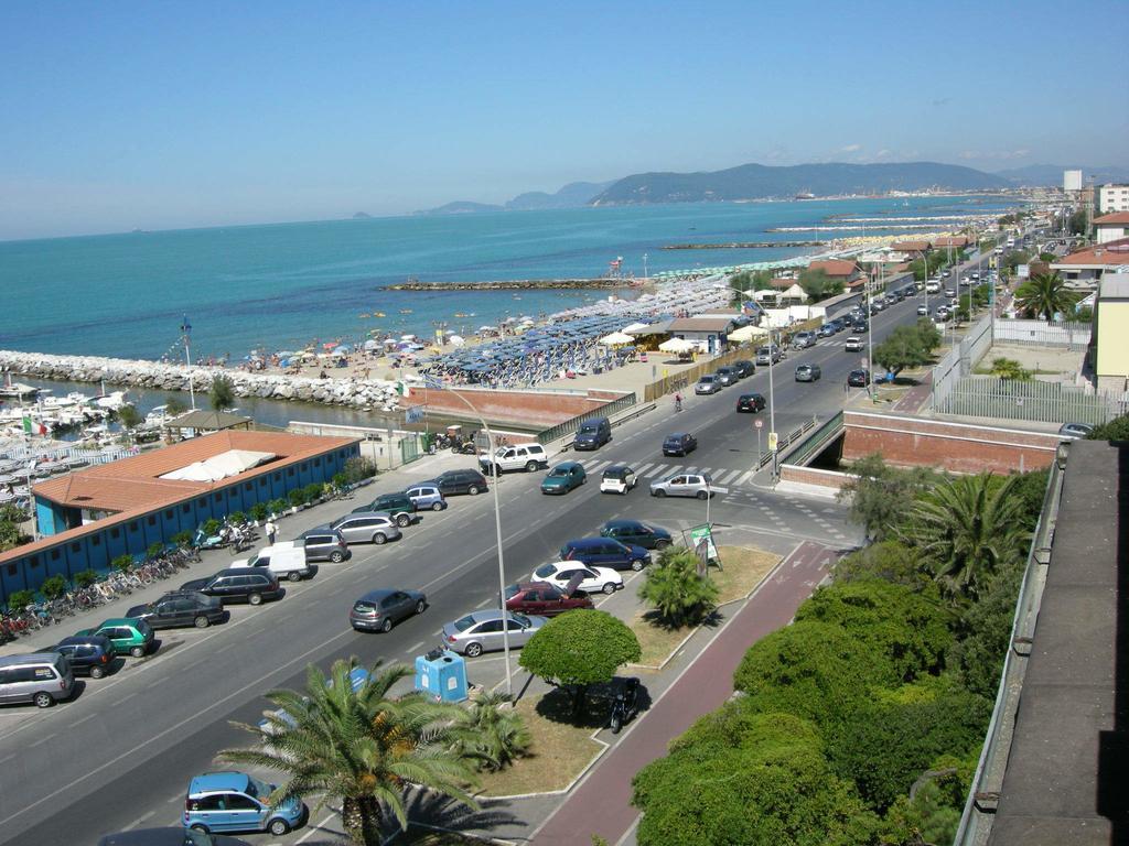 Comfort Beach House Marina di Massa Zimmer foto